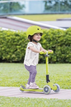 Самокат-балансир для малышей с 2+ светящимися светодиодными колесами Globber, зеленый