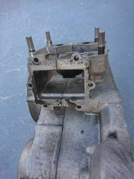 Картер двигателя Suzuki RM 250, блок картера