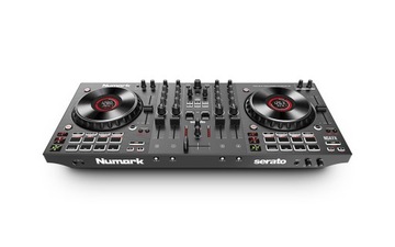 Цифровой контроллер Numark NS4FX