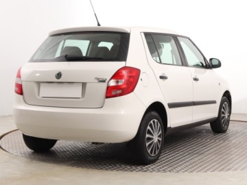 Skoda Fabia II Hatchback 1.2 i HTP 60KM 2009 Skoda Fabia 1.2, Klima, zdjęcie 4