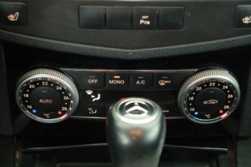 Mercedes Klasa C W204 Kombi T204 2.2 220CDI BlueEfficiency 170KM 2010 Mercedes C C 220 CDI, 167 KM, Automat, Klima, zdjęcie 12