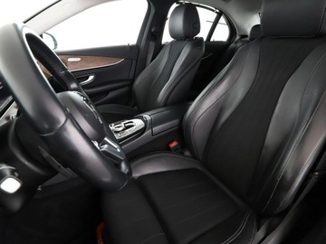 Mercedes Klasa E W213 Limuzyna 2.0 300de 316KM 2019 Mercedes E 300 FV23 E300de Automat Avantgarde Navi, zdjęcie 12