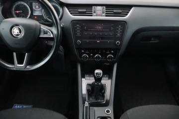 Skoda Octavia III Scout Kombi 2.0 TDI 150KM 2018 Skoda Octavia 2.0 TDI, Salon Polska, Serwis ASO, zdjęcie 11
