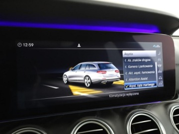 Mercedes Klasa E W213 Kombi 2.0 220d 194KM 2018 Mercedes E 220 FV-23% AMG-Line Automat Panorama, zdjęcie 26