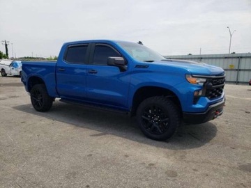 Chevrolet Silverado II 2023 Chevrolet Silverado 2023, 2.7L, 4x4, K1500 TRAIL BOSS CUSTOM, od ubezpiecz, zdjęcie 3