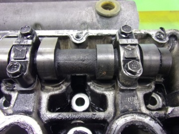 KIA CARENS 1.8 16V ГБЦ ДВИГАТЕЛЯ K427