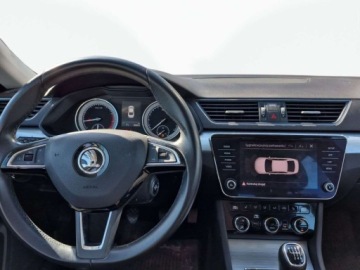 Skoda Superb III Liftback Facelifting 1.5 TSI 150KM 2020 Skoda Superb Salon PLFull LED Benzyna 1.5 Benzyna 150KM, zdjęcie 13