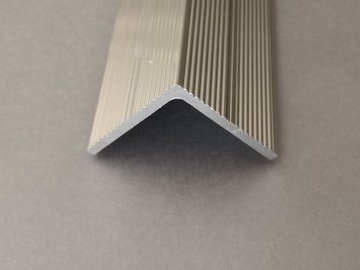 Kątownik Ryflowany Aluminiowy 35x35x3mm dł 100cm