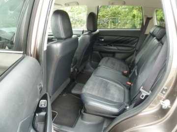 Mitsubishi Outlander III 2016 Mitsubishi Outlander HYBRYDA204 KONIE4X4204 KONIESKORYGWARANCJA 2.0, zdjęcie 12