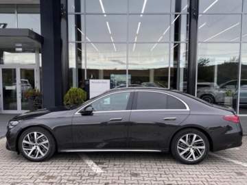 Mercedes Klasa E W214 Sedan 2.0 200 204KM 2026 E Klasa 200 4-Matic Exclusive 2.0 204KM, zdjęcie 1