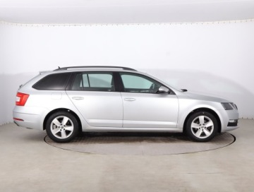 Skoda Octavia III Kombi Facelifting 1.6 TDI 115KM 2018 Skoda Octavia 1.6 TDI, Salon Polska, Navi, Klima, zdjęcie 5