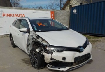 Toyota Auris II 2018 Toyota Auris Okazja 1.8 Hybryda 122KM
