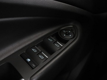 Ford Kuga II SUV Facelifting 2.0 TDCi 150KM 2017 Ford Kuga GRATIS! Pakiet Serwisowy o wartości 800, zdjęcie 31