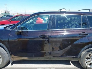 Toyota Highlander III 2022 Toyota Highlander Limited 2022 3.5l 3.5 Benzyna 295KM, zdjęcie 2