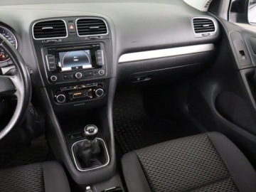Volkswagen Golf VI Hatchback 5d 1.6 TDI-CR DPF BlueMotion 105KM 2011 VW Golf 1.6 TDI, Navi, Klima, Klimatronic, zdjęcie 7