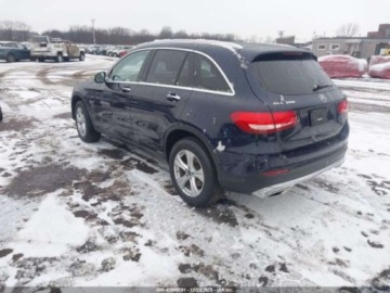 Mercedes GLC C253 2018 Mercedes-Benz GLC 2018 MERCEDES-BENZ GLC 300 4MATIC 2.0 Benzyna 241KM, zdjęcie 1