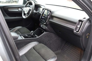 Volvo XC40 Crossover 2.0 T4 190KM 2019 Volvo XC 40 T4 R-Design, czujniki, tempomat, klima 2stref, CarPlayAA, FV23, zdjęcie 6