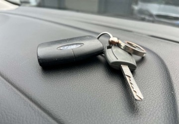 Ford Focus II Coupe-Cabriolet 1.6 Duratec 16V 100KM 2009 Ford Focus Ford Focus 1.6 benzyna 1 wlasciciel 1.6 Benzyna 101KM, zdjęcie 25