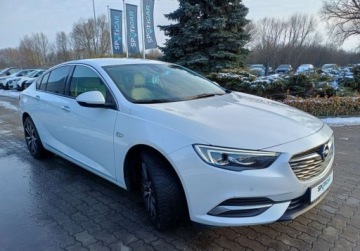 Opel Insignia I Sedan Facelifting 2.0 CDTI Ecotec 170KM 2017 Opel Insignia 13 2.0 CDTI Innovation 180 KM Automat 2.0 Diesel 170KM, zdjęcie 2