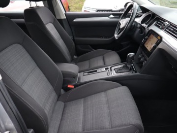 Volkswagen Passat B8 Variant Facelifting 1.5 TSI EVO 150KM 2020 VW Passat 1.5 TSI, Salon Polska, Automat, Navi, zdjęcie 8