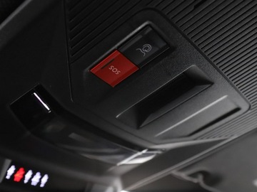 Peugeot 308 II Hatchback Facelifting 1.2 PureTech 130KM 2021 Peugeot 308 1.2 GT Automat Nawigacja Aktywny, zdjęcie 39