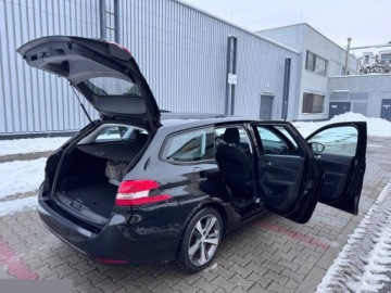 Peugeot 308 II SW 1.2 PureTech 130KM 2015 Peugeot 308 1.2 130 e-THP Start &amp; Stop Active 2015r, zdjęcie 9