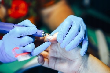 Frez ceramiczny do paznokci manicure hybryd żel choinka stożek średni