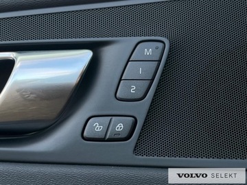 Volvo XC60 II 2021 Volvo XC 60 SalonPL B5B AWD RDesign High Beam BLIS, zdjęcie 29