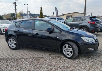 Opel Astra J Hatchback 5d 1.4 Turbo ECOTEC 140KM 2011 Opel Astra sprowadzone zarejestrowane 1.4 Benzyna 140KM, zdjęcie 7