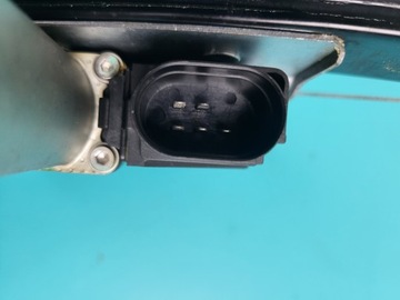 BMW E90 E91 08R ZVEDÁK OKNO PRAVÝ ZADNÍ 51357140590