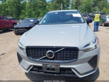 Volvo XC60 II 2024 Volvo XC 60 B5 Core Dark Theme 2024 2.0 Benzyna 247KM, zdjęcie 7