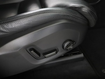 Volvo XC60 II Crossover T8 Twin Engine 390KM 2020 Volvo XC 60 PHEV skóra el. fotele full LED navi, zdjęcie 39