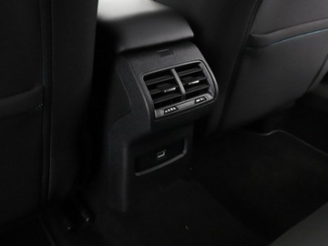 Citroen C4 III SUV 1.2 PureTech 130KM 2020 Citroen C4 klima auyo navi kamera i czujniki, zdjęcie 37