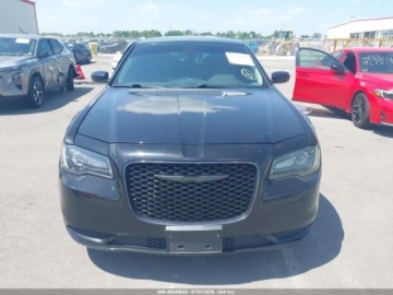 Chrysler 300C II 2022 Chrysler 300 Touring 2022 3.6 Benzyna 292KM, zdjęcie 7