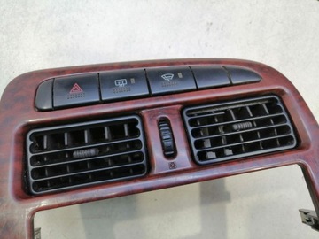 РАМКА ЦЕНТРАЛЬНОЙ ПАНЕЛИ TOYOTA AVENSIS I 2.0D