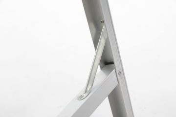 РАБОЧАЯ ПЛАТФОРМА Платформа ALU, высота 0,5 м, длина. 76см