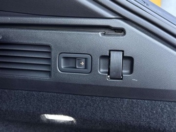 Volkswagen Arteon Fastback Facelifting 2.0 TSI 190KM 2024 Volkswagen Arteon R-Line Reflektory LED Keyless Lane Assist Tempomat Cyfro, zdjęcie 29