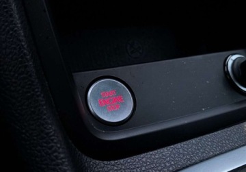 Volkswagen Sharan II Van Facelifting 1.4 TSI 150KM 2022 Volkswagen Sharan 1.4TSI 150KM DSG Highline Bixenon CarPlay FV23 SAlon PL, zdjęcie 28