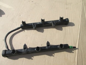 CHRYSLER TOWN COUNTRY 11- 3.6 топливная рампа