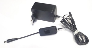 ZASILACZ WTYCZKOWY 12V 2,5A DC 5.5/2.1 WŁĄCZNIK 30
