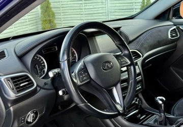 Infiniti Q30 1.6T 122KM 2016 Infiniti Q30 Infiniti Q30 1.6t Premium Tech 1.6 Benzyna 122KM, zdjęcie 9