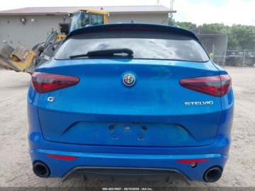 Alfa Romeo Stelvio SUV Facelifting 2.0 Turbo 280KM 2022 Alfa Romeo Stelvio Veloce Ti Awd 2022 2.0 Benzyna 280KM, zdjęcie 3