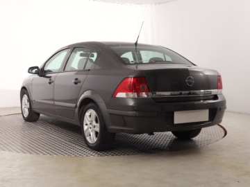 Opel Astra H Sedan 1.6 ECOTEC 115KM 2009 Opel Astra 1.6 16V, Salon Polska, Klima, zdjęcie 3