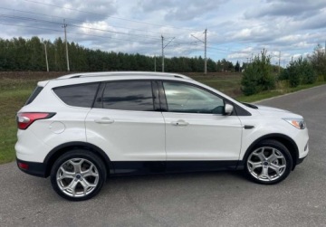 Ford Kuga II 2017 Ford Kuga Ford Kuga 2017 2.0L - w POLSCE po wszystkich oplatach jezdzacy, zdjęcie 3