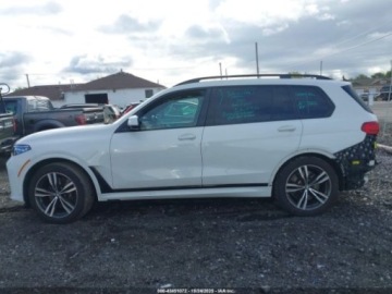 BMW X7 2022 BMW X7 m50i, 2022r., 4x4, 4.4L 4.4 Benzyna 523KM, zdjęcie 5
