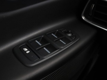 Jaguar XE Sedan 2.0 i4 180KM 2015 Jaguar XE 20d Pure Automat Klimatronik Nawigacja, zdjęcie 35