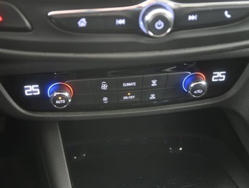 Opel Insignia II Grand Sport 1.5 Turbo 165KM 2017 Opel Insignia 1.5 Turbo, Salon Polska, Serwis ASO, zdjęcie 11