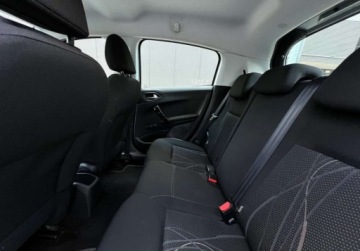 Peugeot 208 I Hatchback 3d 1.2 VTI 82KM 2013 Peugeot 208 Czujniki Kamera niski przebieg Warszawa 1.2 Benzyna 82KM, zdjęcie 15