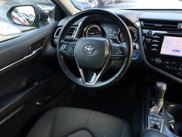 Toyota Camry IX Sedan 2.5 Hybrid Dynamic Force 218KM 2020 Toyota Camry 2.5 Hybrid, Salon Polska, zdjęcie 6