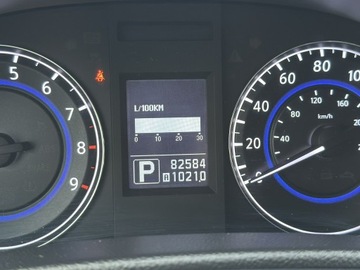 Infiniti G G37 Sedan Facelifting 3.7 V6 320KM 2013 Infiniti G37 3.7 V6 24V 320KM 2013r kamera, FV23%, zdjęcie 19